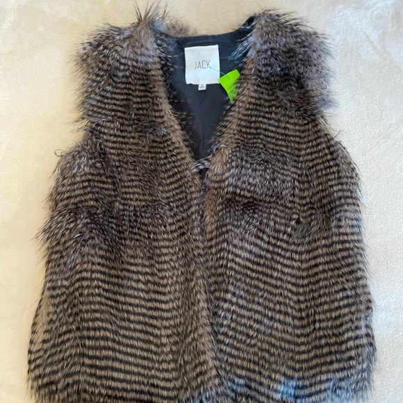 Jack by BB Dakota Faux Fur Striped Vest - Size S - Picture 6 of 12